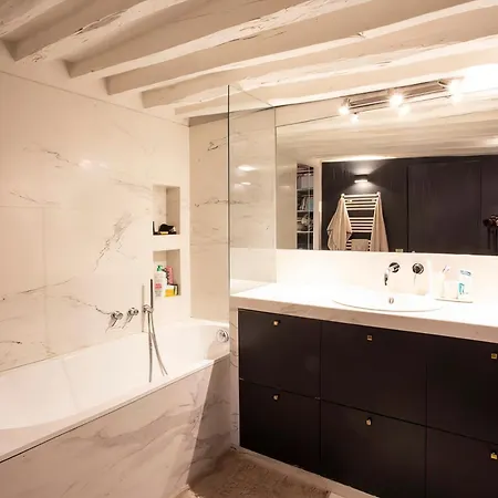 Apartment Timbaud 2 -canal Stmartin At Locappart - Bright&calm *